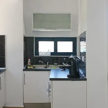 Nikiana Apartment * 니키아나